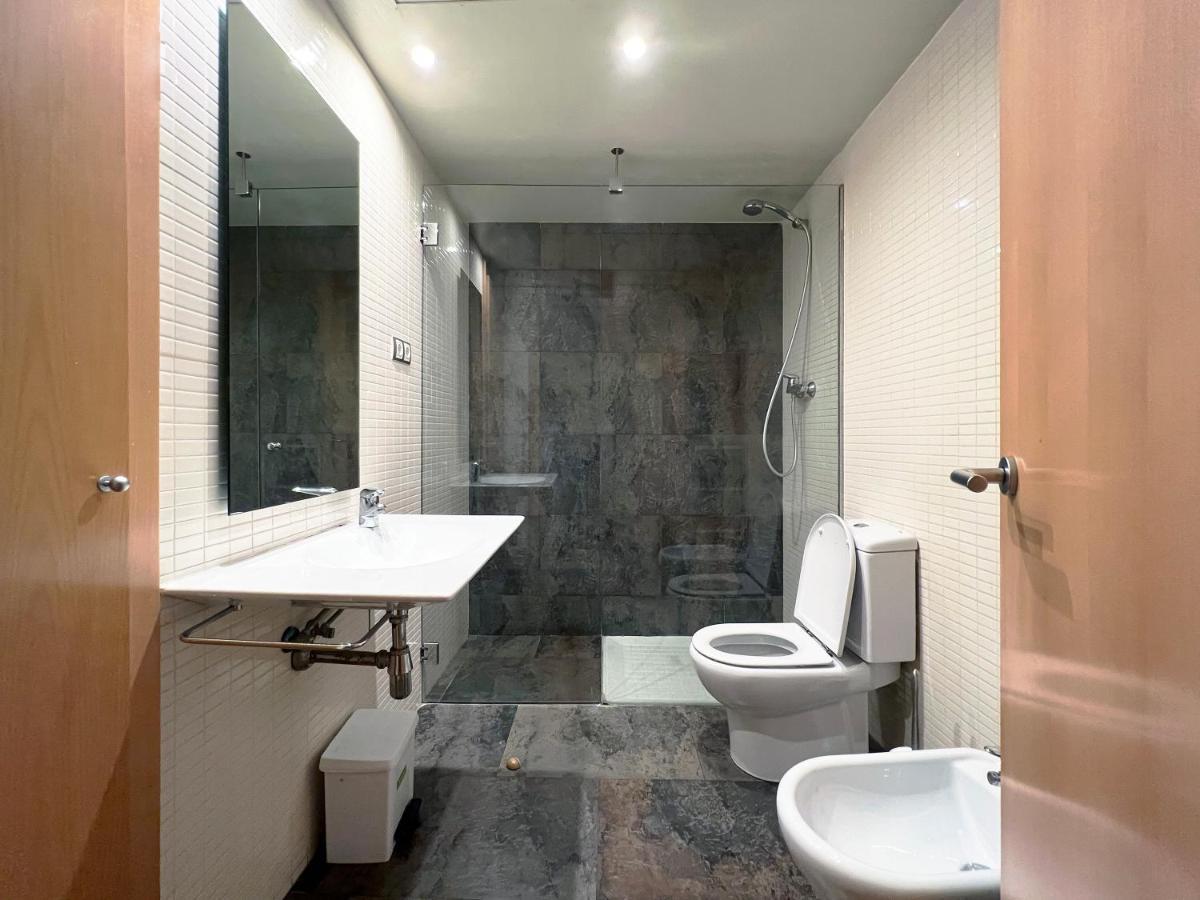 Stay U-Nique Apartments Venecuela Барселона Екстериор снимка